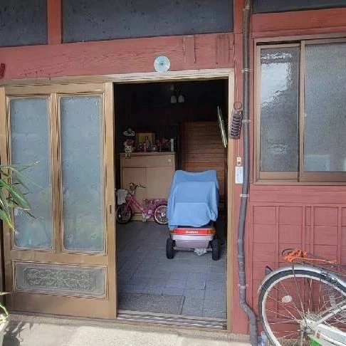 東近江市で玄関のドアのリフォーム